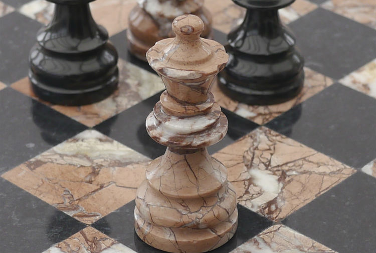 شطرنج سنگی لوکس